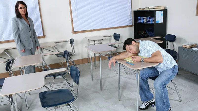 Kasandra Blue fucking in the classroom with her big ass