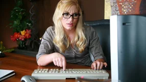 Nerd Aurora Snow fucking in the desk with her petite